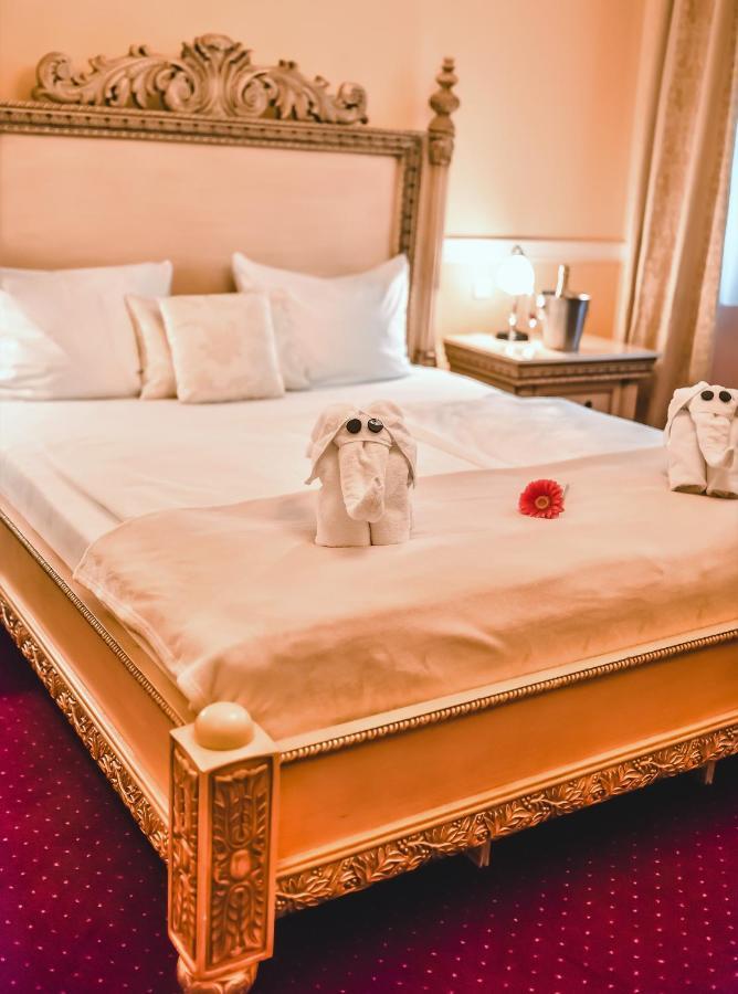 Zamek Kamenny Dvur Hotel Kynsperk nad Ohri Buitenkant foto