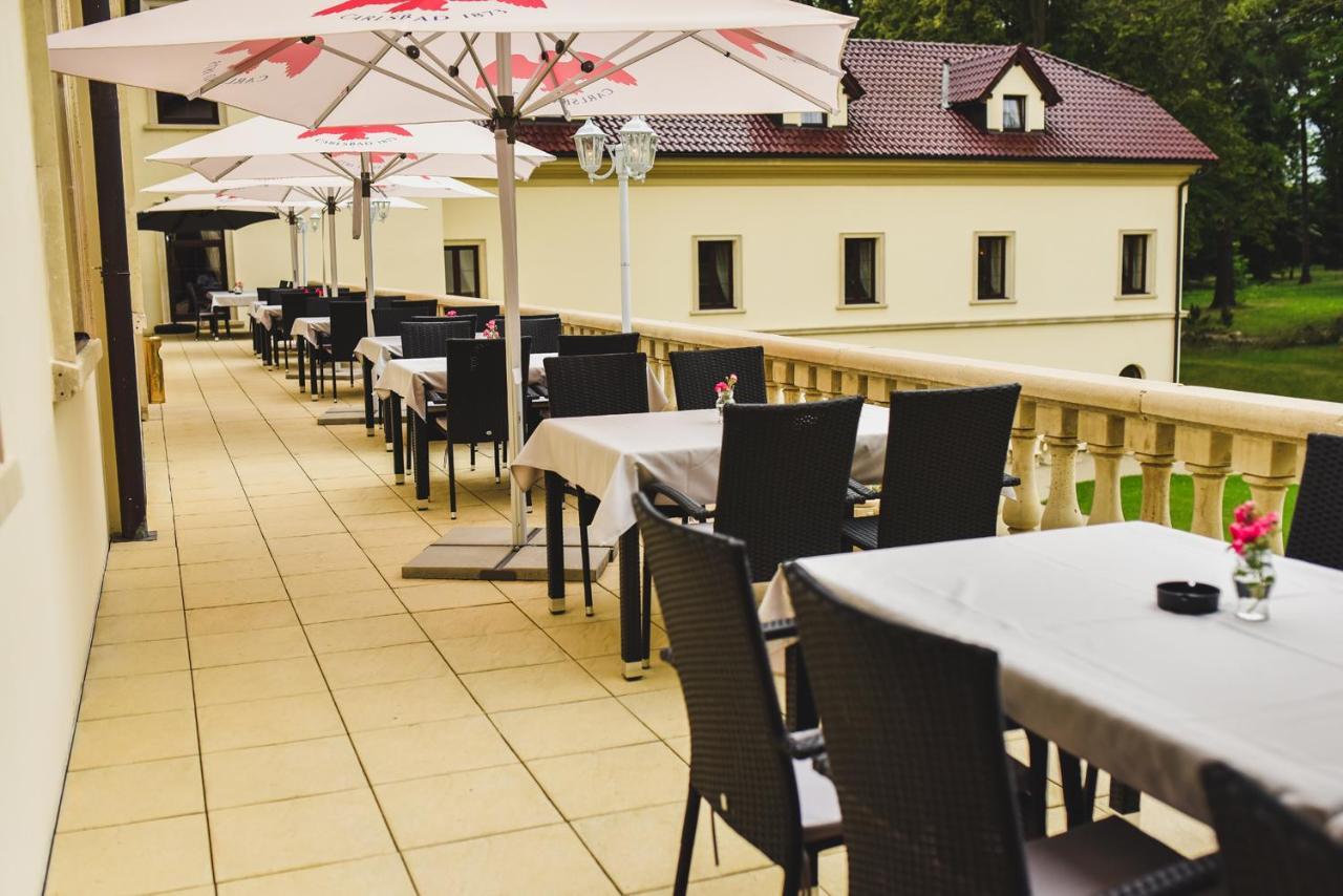 Zamek Kamenny Dvur Hotel Kynsperk nad Ohri Buitenkant foto