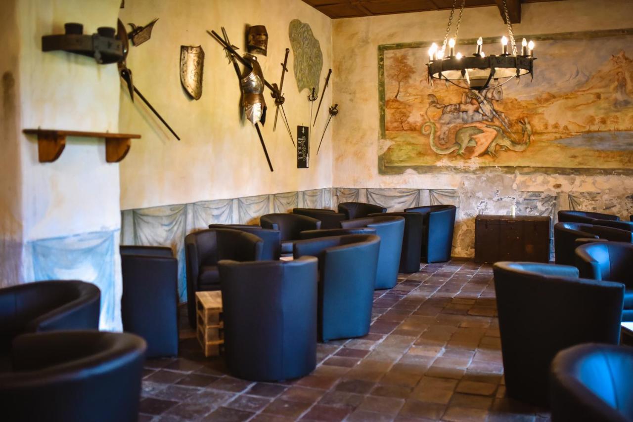 Zamek Kamenny Dvur Hotel Kynsperk nad Ohri Buitenkant foto