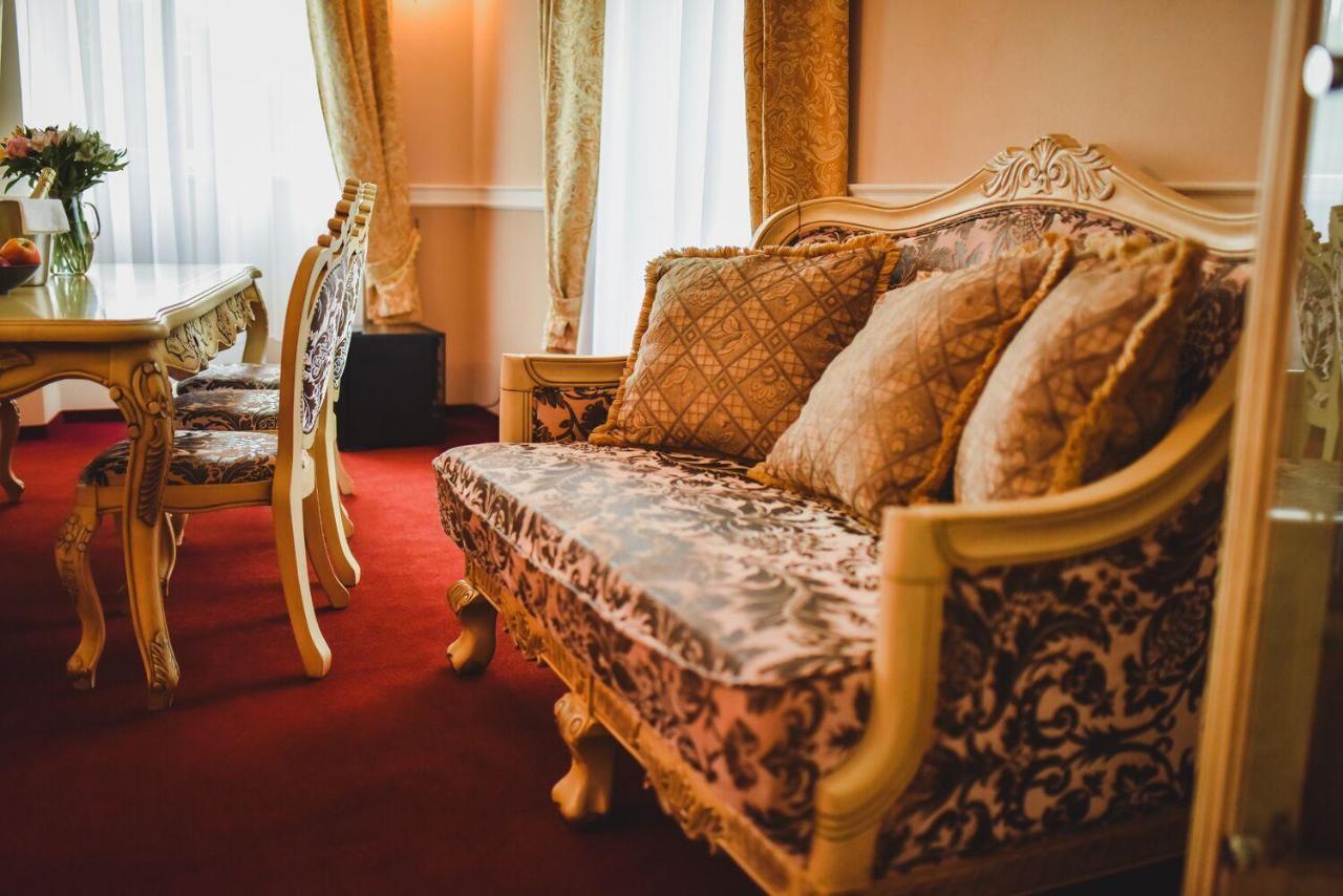 Zamek Kamenny Dvur Hotel Kynsperk nad Ohri Buitenkant foto